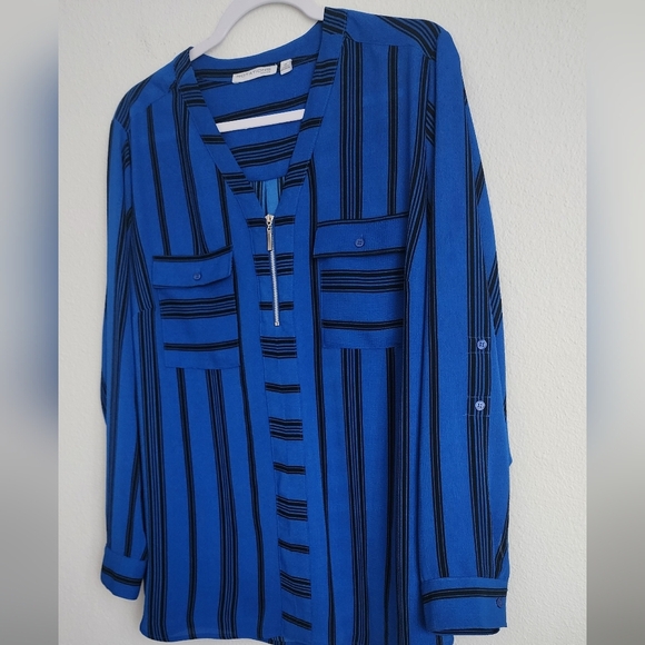 Notations Women's Blue & Black Roll Tab Sleeve Notch Neck Front Pockets Sz 1X - Picture 3 of 9